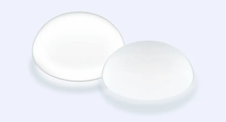 Lo - saline-and-silicone-implants